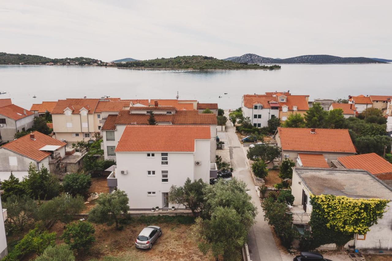 Apartmani Sanja Vodice Kültér fotó