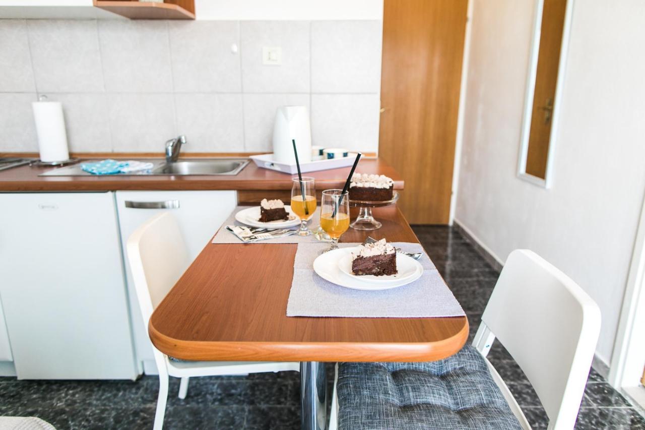 Apartmani Sanja Vodice Kültér fotó