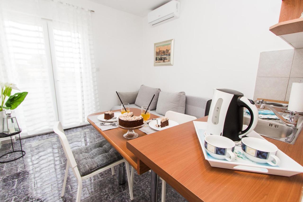 Apartmani Sanja Vodice Kültér fotó